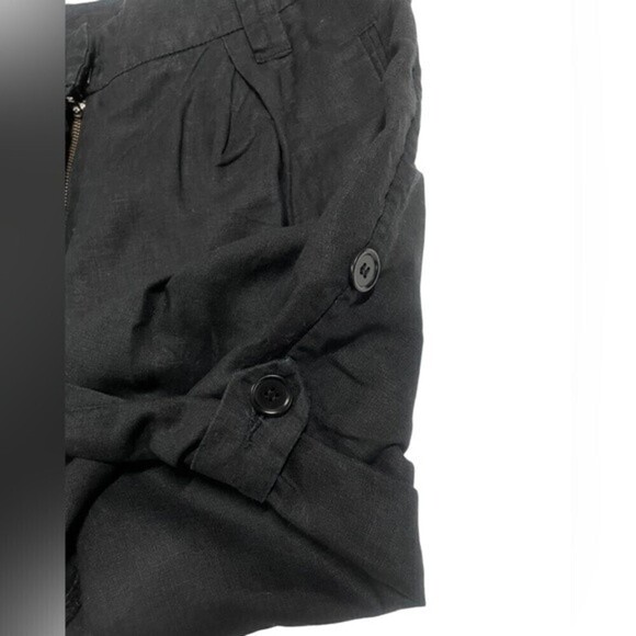GARNET Hill Black Pleated‎ Linen Shorts - Picture 5 of 8